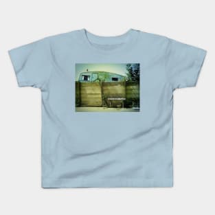 In every dream home a heartache... Kids T-Shirt